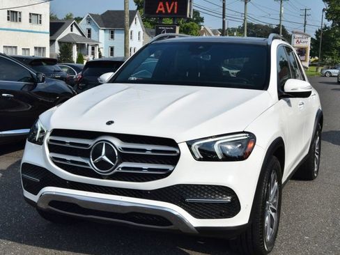 Used 2021 Mercedes-Benz GLE 350 4MATIC w/ Premium Package image 2