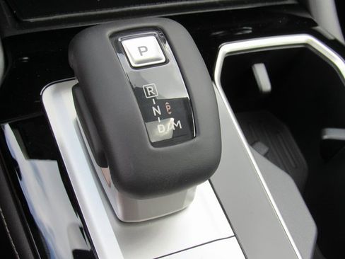 New 2025 Mitsubishi Outlander SE image 20