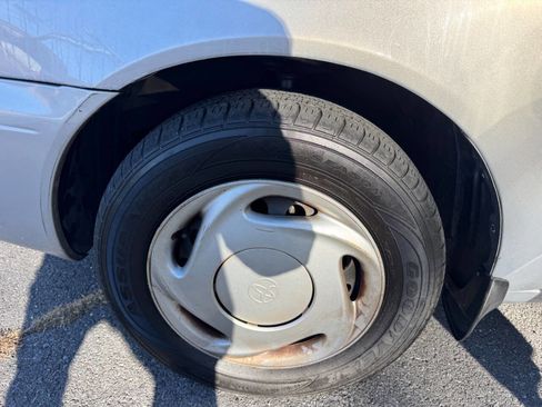 Used 2000 Toyota Corolla CE image 17