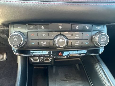 Used 2022 Dodge Durango R/T AWD/4WD image 34