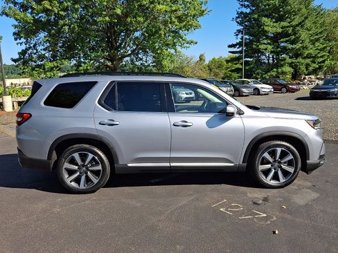 Certified 2023 Honda Pilot Elite image 7