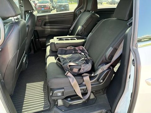 Used 2023 Honda Odyssey Sport image 12