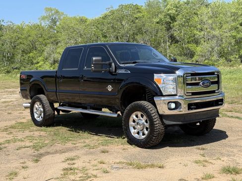 Used 2016 Ford F250 Lariat w/ Lariat Ultimate Package image 37