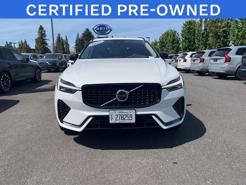 Certified 2025 Volvo XC60 B5 Plus AWD/4WD image 9