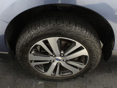 Used 2018 Subaru Outback 2.5i Limited AWD/4WD image 19