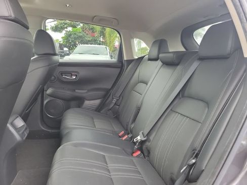 Used 2025 Honda HR-V EX-L image 10