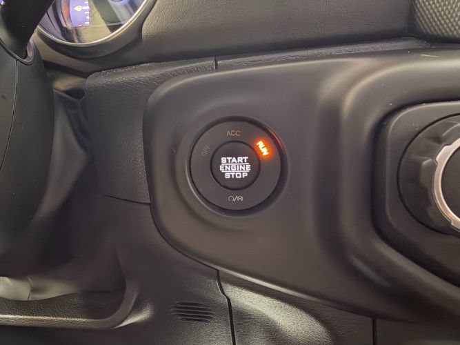 Used 2023 Jeep Wrangler Unlimited Sahara w/ Cold Weather Group AWD/4WD image 19