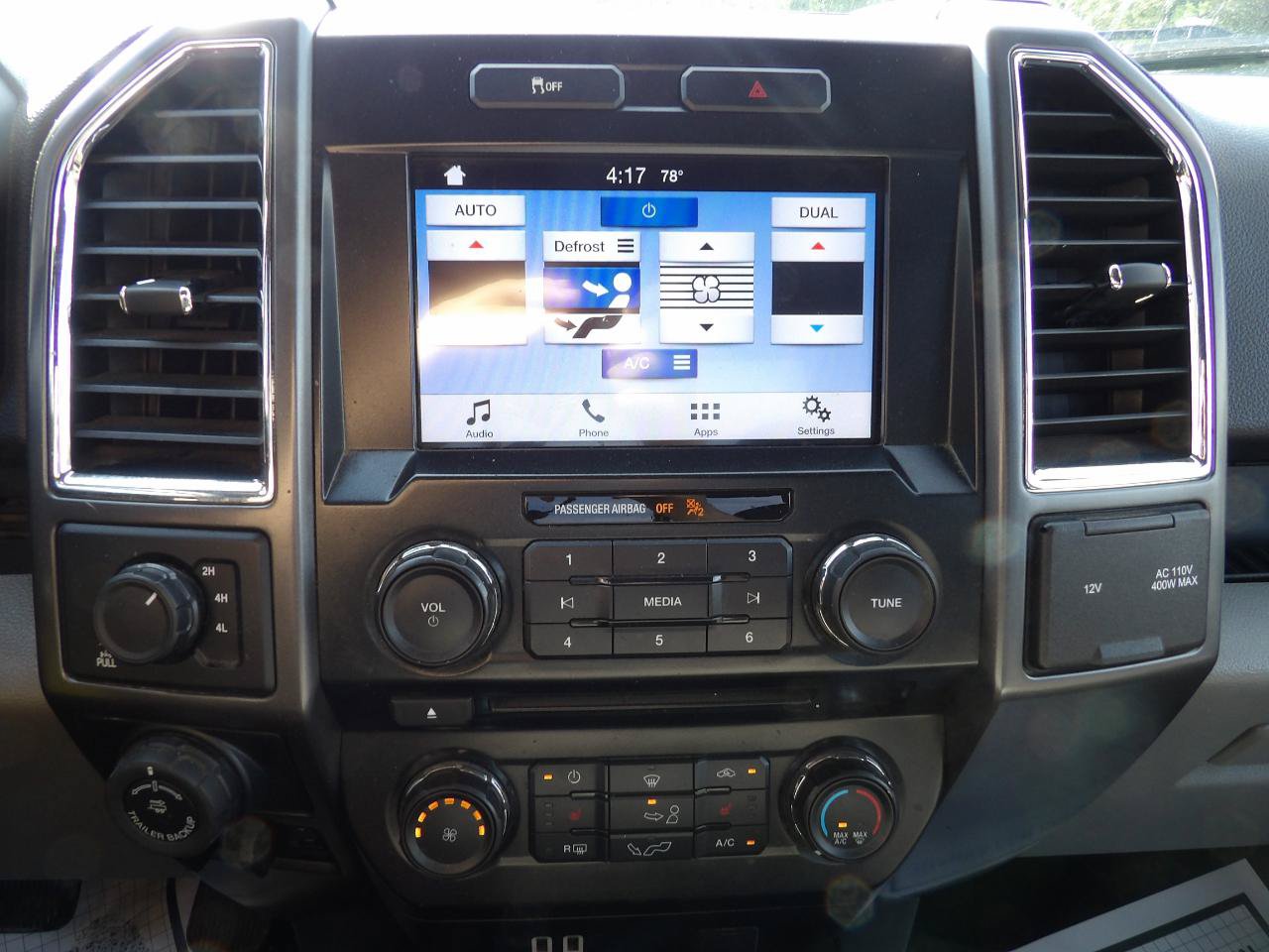 Used 2016 Ford F150 XLT w/ Equipment Group 302A Luxury AWD/4WD image 18