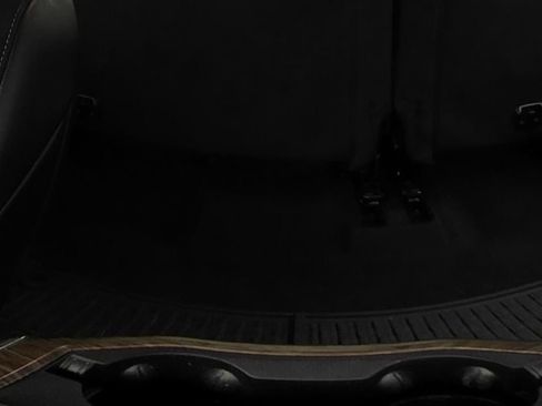 Used 2019 RAM 1500 Laramie AWD/4WD image 13