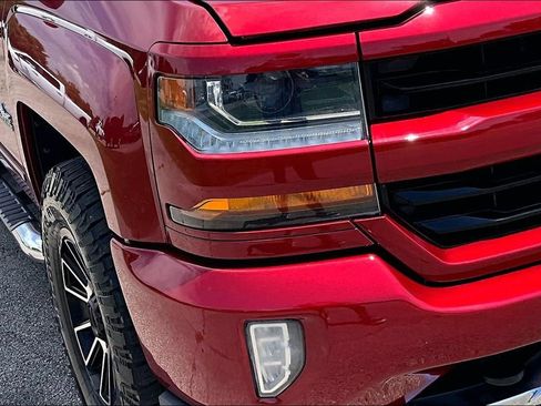 Used 2018 Chevrolet Silverado 1500 LT w/ Texas Edition AWD/4WD image 26