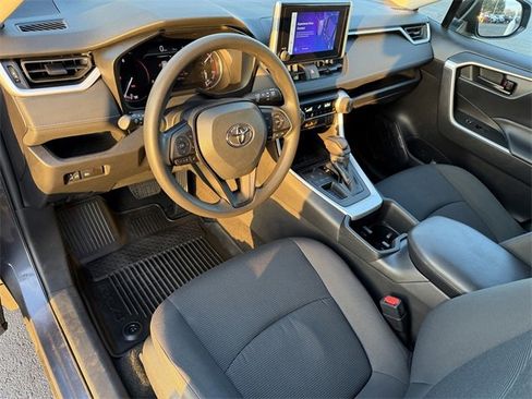 Used 2023 Toyota RAV4 LE image 13