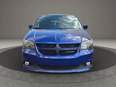 Used 2020 Dodge Grand Caravan GT image 2