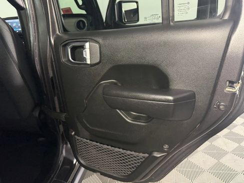 Used 2024 Jeep Wrangler Unlimited AWD/4WD image 51