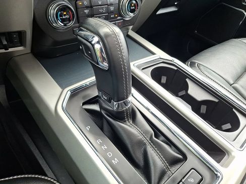 Used 2018 Ford F150 Lariat w/ Equipment Group 502A Luxury AWD/4WD image 17