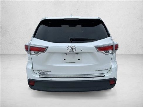 Used 2016 Toyota Highlander Limited Platinum image 6