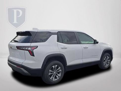 New 2026 Chevrolet Equinox LT FWD image 5