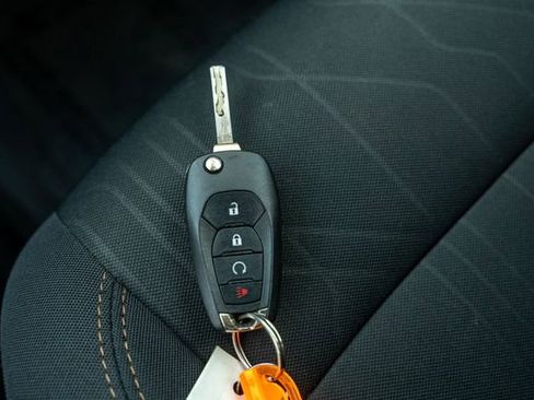 Used 2020 Chevrolet Trax LT image 29