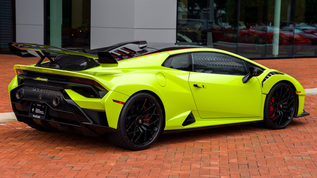 Used 2022 Lamborghini Huracan STO RWD image 7
