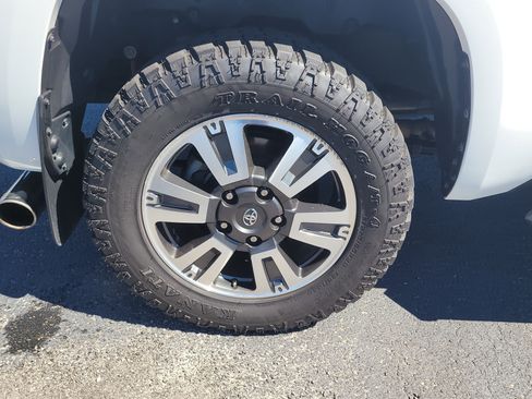 Used 2018 Toyota Tundra SR5 w/ TRD Sport Package image 9