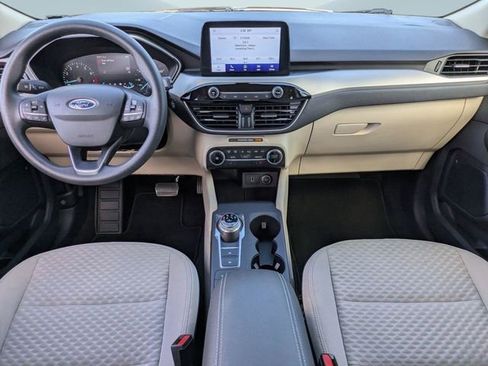 Used 2020 Ford Escape SE image 16