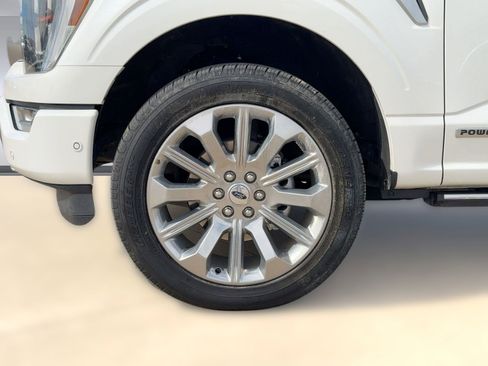 Used 2022 Ford F150 Limited image 11