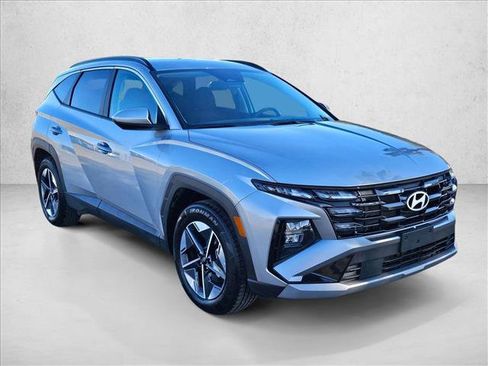 Used 2025 Hyundai Tucson SEL image 3
