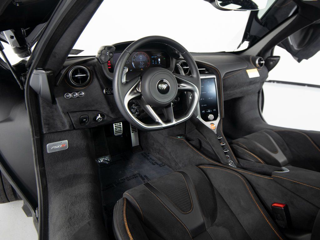 Used 2025 McLaren 750S RWD image 14