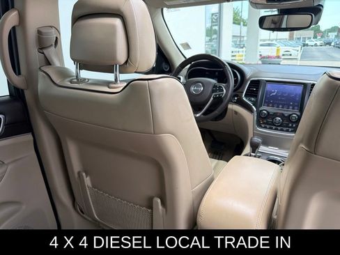 Used 2018 Jeep Grand Cherokee Overland AWD/4WD image 15