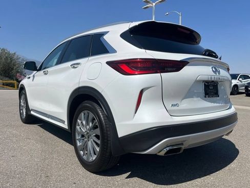 Certified 2025 INFINITI QX50 Luxe w/ Accent Package AWD/4WD image 3