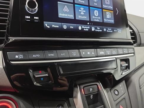 Used 2025 Honda Odyssey EX-L image 22