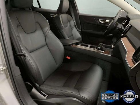 Used 2025 Volvo V60 B5 Cross Country Plus image 81