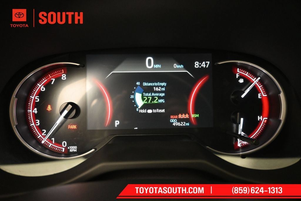 Used 2025 Toyota RAV4 XLE AWD/4WD image 12