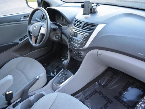 Used 2015 Hyundai Accent GLS image 19