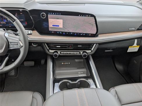 New 2026 Chevrolet Tahoe High Country AWD/4WD image 19