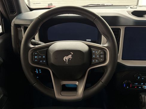 Used 2025 Ford Bronco Heritage Edition AWD/4WD image 11