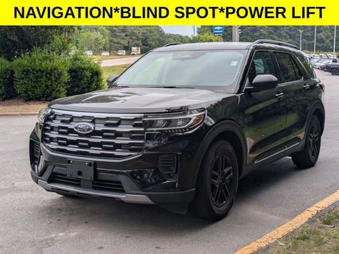 Used 2025 Ford Explorer Active RWD image 5