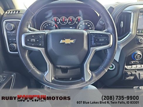 Used 2020 Chevrolet Silverado 2500 LT w/ Convenience Package image 17