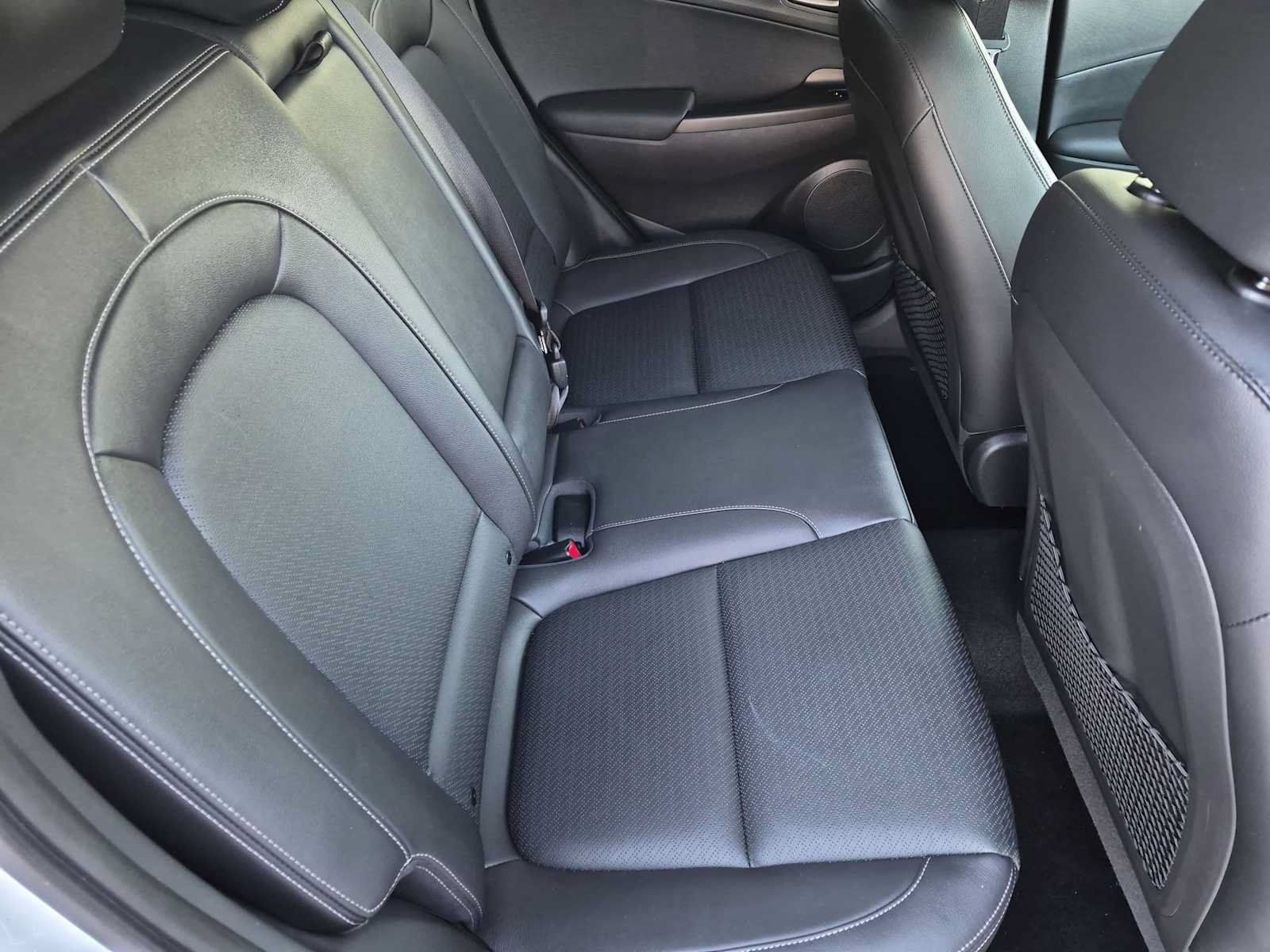 Used 2021 Hyundai Kona Limited FWD image 29