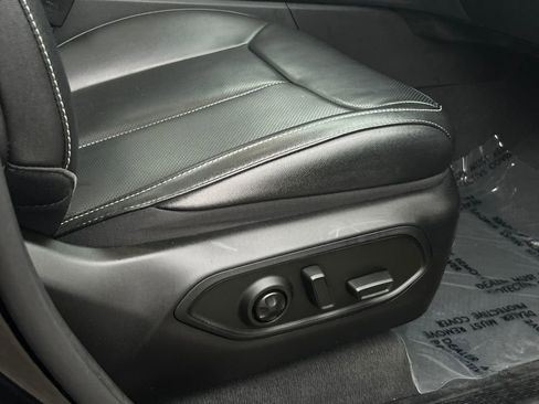 Used 2024 Jeep Grand Cherokee L Limited w/ Luxury Tech Group II image 14