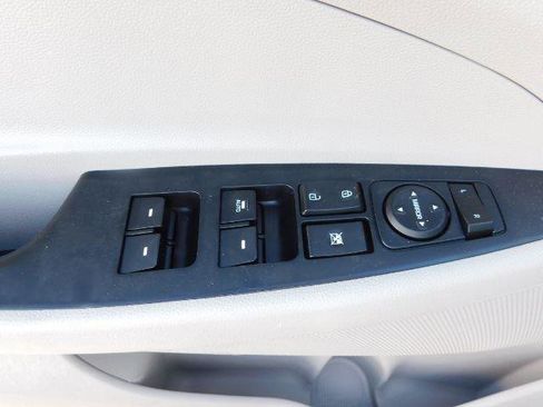 Used 2019 Hyundai Tucson Value w/ Cargo Package image 12