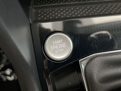 New 2026 Volkswagen Taos SE image 26