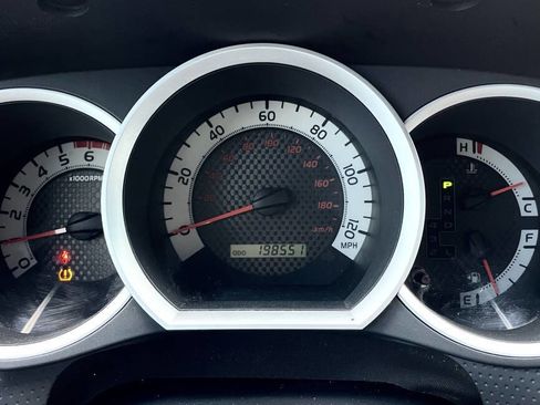 Used 2011 Toyota Tacoma PreRunner image 27