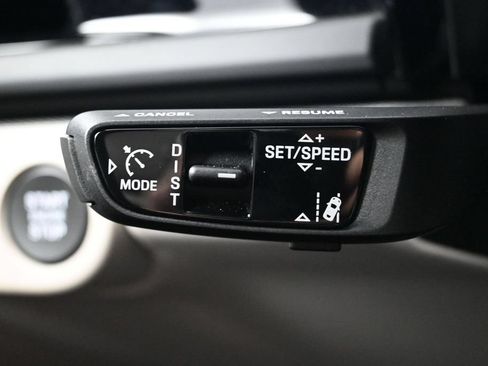 Certified 2026 Porsche Panamera 4 AWD/4WD image 24