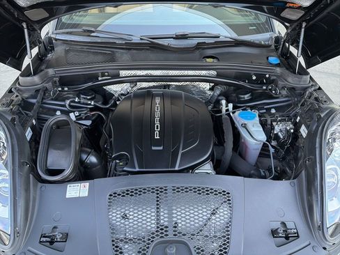 Used 2018 Porsche Macan Sport Edition image 20