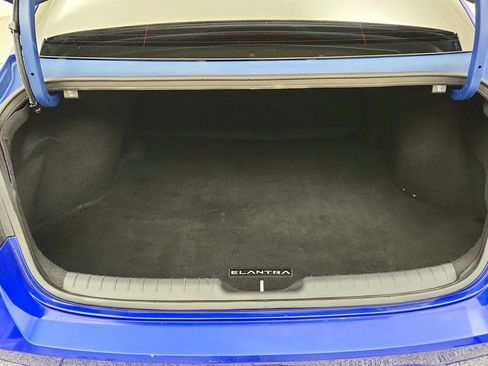 Used 2022 Hyundai Elantra SEL w/ Convenience Package FWD image 21