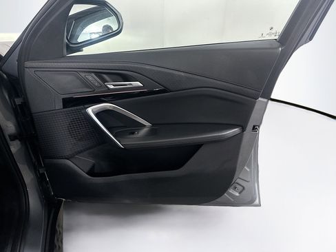 Used 2025 BMW X2 xDrive28i AWD/4WD image 32