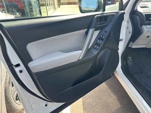 Used 2014 Subaru Forester 2.5i Premium w/ All-Weather Package image 16