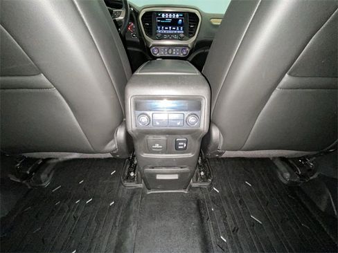 Used 2017 GMC Acadia Denali w/ Technology Package image 30