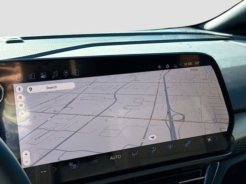 New 2026 Chevrolet Equinox EV LT image 14