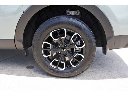 Used 2023 Hyundai Santa Cruz SEL Premium AWD/4WD image 30